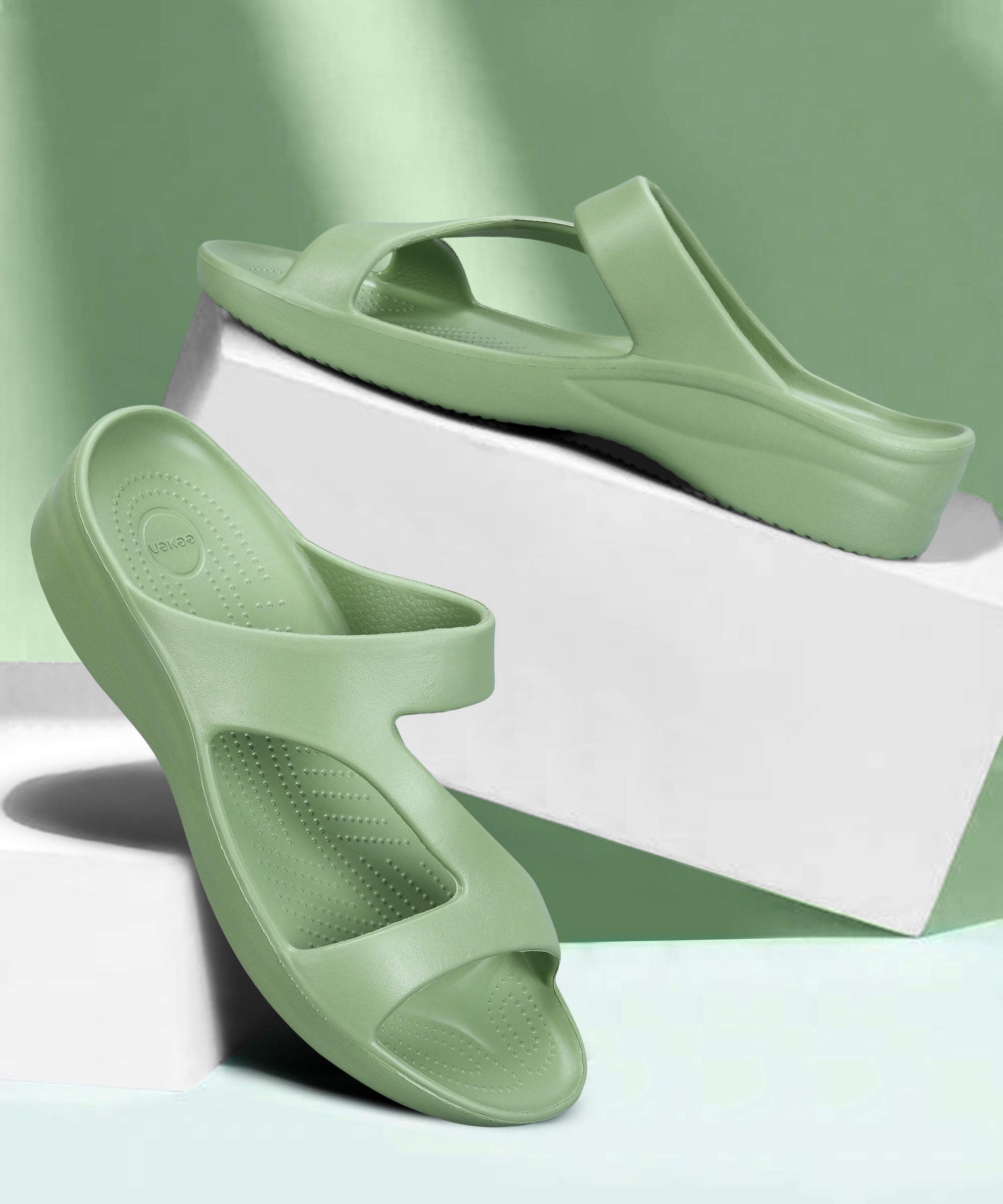 EEKEN Women&#39;s Lightweight, Washable and Durable Green Slippers for Everyday Use