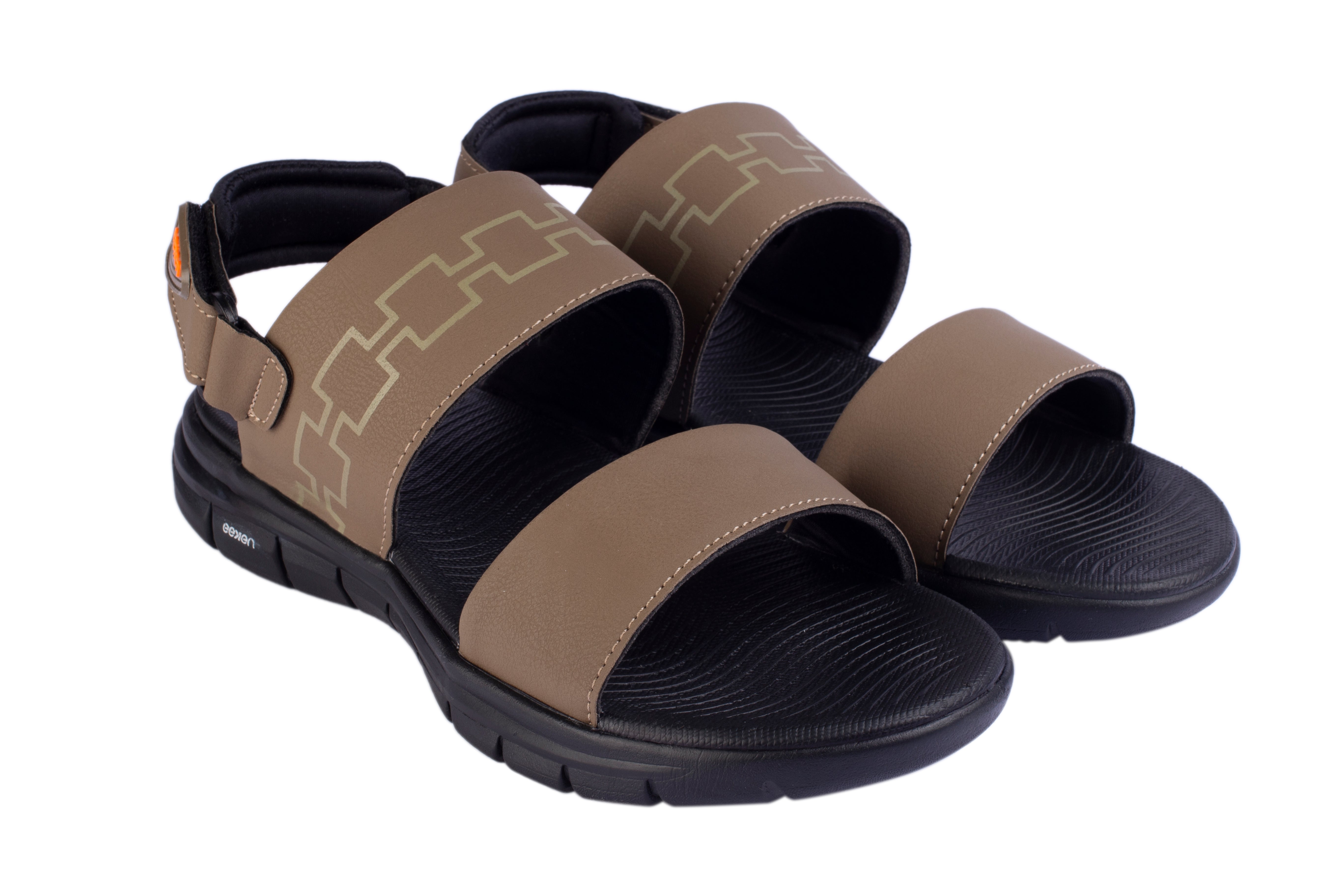 Synthetic Leather Comfortable And Lightweight Casual Wear Men Sandal at  Best Price in Latur | K.k. Footwear